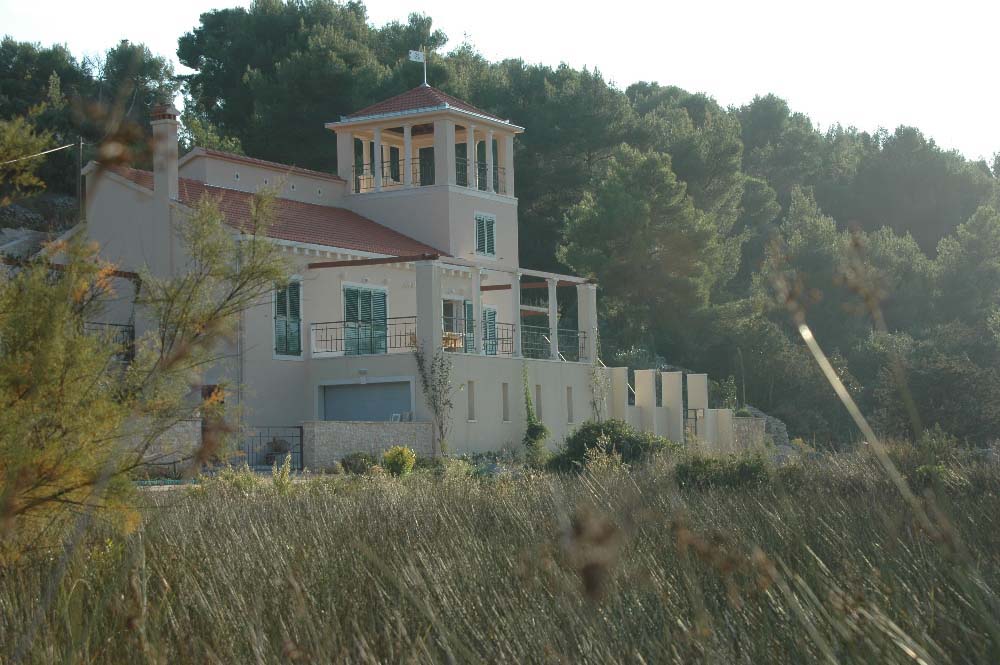 04-GR Private villa